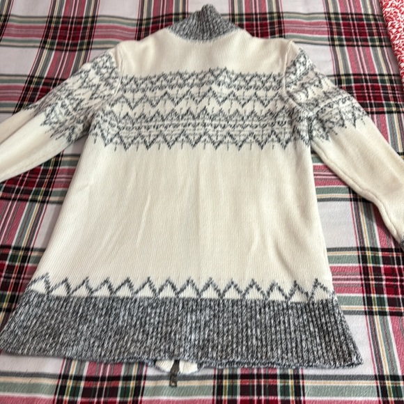 Women’s Eddie Bauer beautiful zip up sweater - Picture 4 of 4